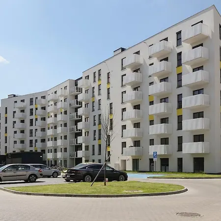 Family With Parking & Terrace By Renters Lejlighed *