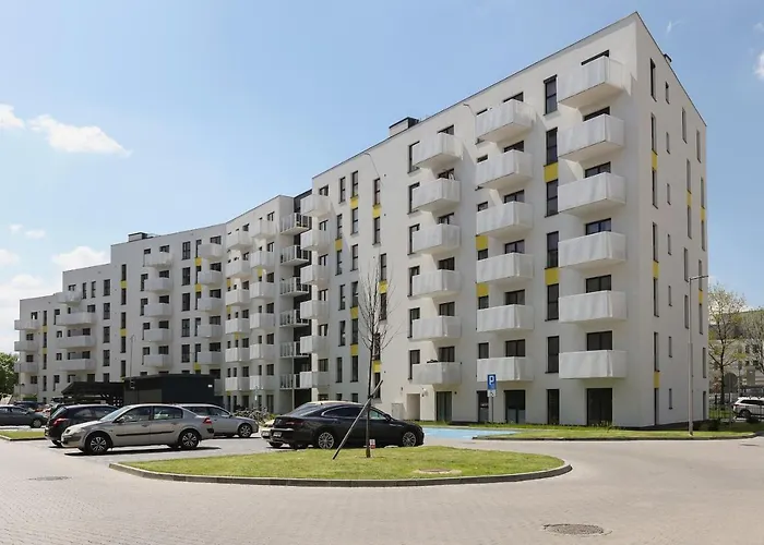 Family With Parking & Terrace By Renters Apartmán *