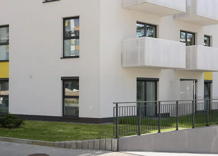 Family With Parking & Terrace By Renters Apartmán Krakov