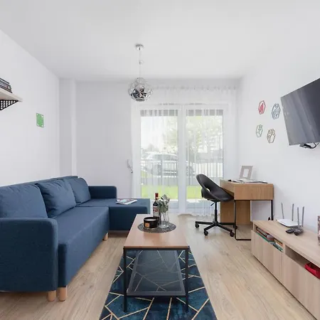 Family With Parking & Terrace By Renters * クラクフ